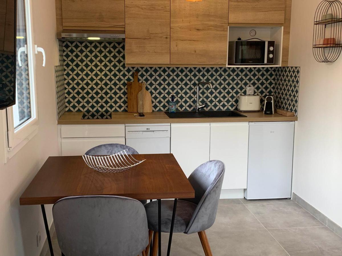 Le Cabanon De Livia Avec Piscine Privee Villa Cucuron Buitenkant foto