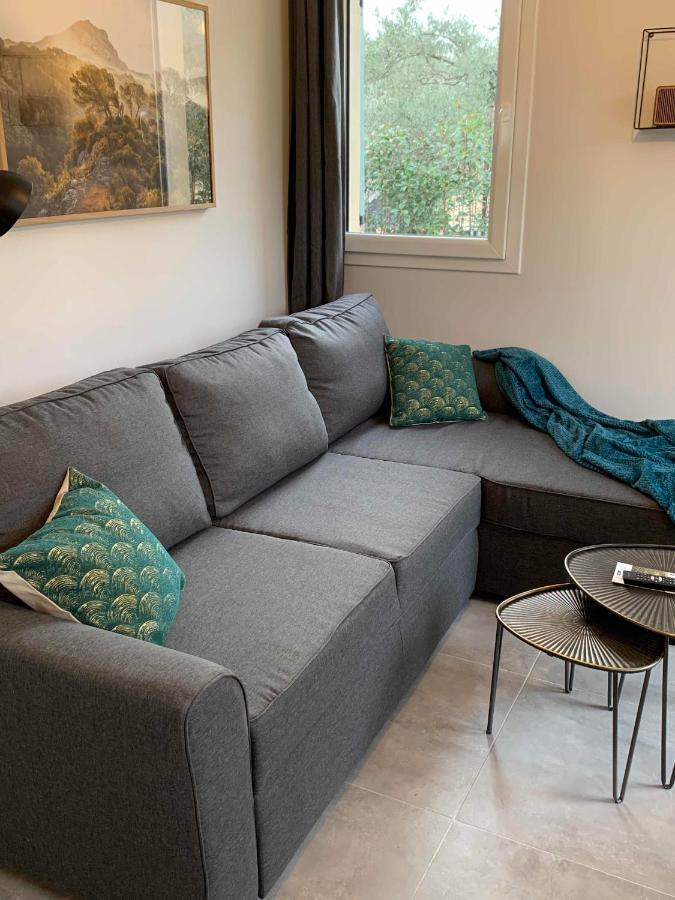 Le Cabanon De Livia Avec Piscine Privee Villa Cucuron Buitenkant foto